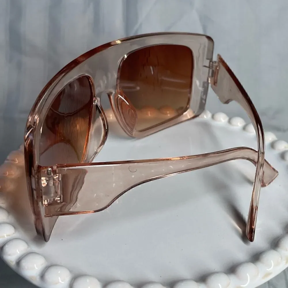 🔥❤️🔥 2 Oversized Retro Pairs of Sunglasses Tinted Lenses Photos Included…
